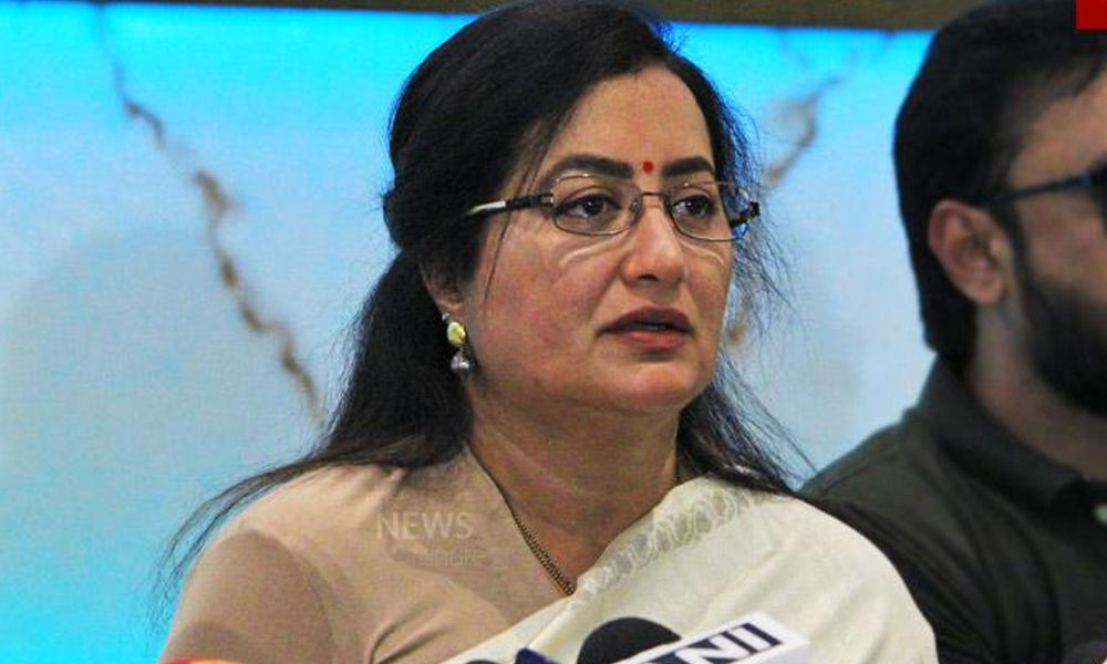 Actress Sumalatha Ambareesh to contest as an independent candidate