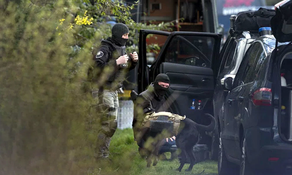 Letter in Dutch suspects getaway car suggests terror motive: prosecutors