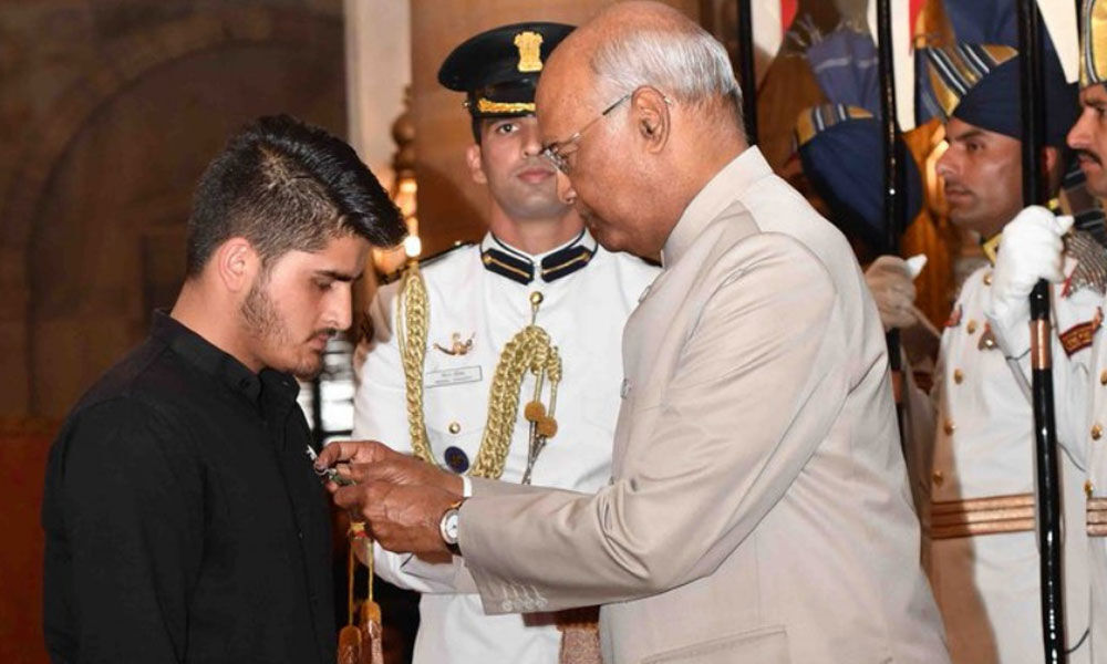16-year-old from Kashmir gets Shaurya Chakra for fighting militants who attacked his house