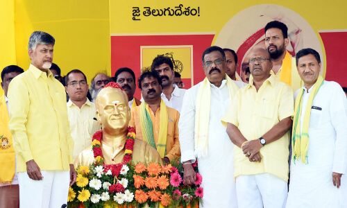 Dont let criminals come to power, Chandrababu Naidu tells people