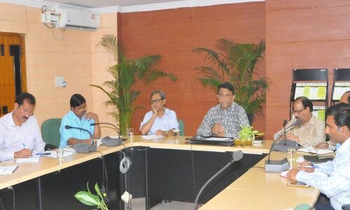 Pep talk to civic officials on clean towns