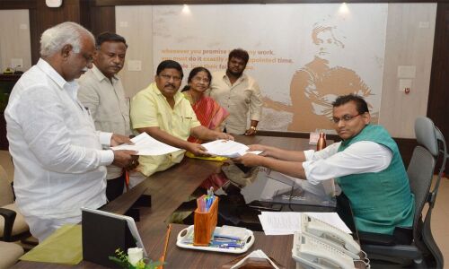 Filing of nomination gathers momentum