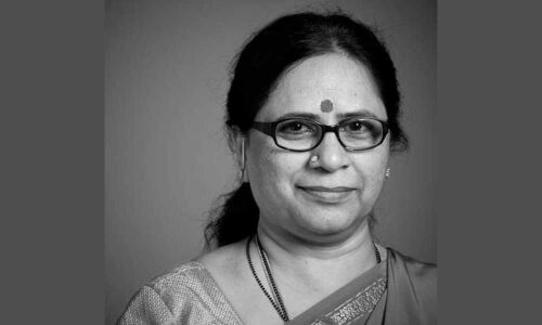 A peek into lives of Gujarati weavers