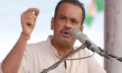 Congress springs surprise at TRS in Bhongir