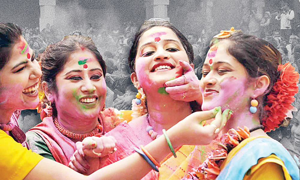 Bengal leaders participate in riot of colours