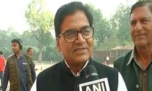 Nervous Priyanka temple hopping in UP: Senior SP Ram Gopal Yadav