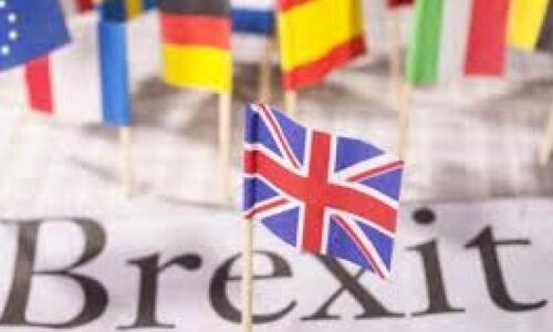 EU warns of Serious risks in Brexit delay