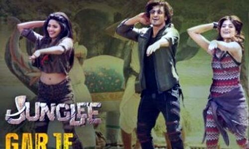 ​Vidyut Jammwal Unveils Garje Gajraj Hamare from Junglee