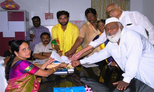 Devineni Avinash files nomination