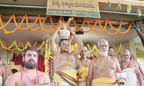 Making of Talambralu begins in Bhadradri