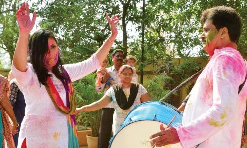 Kothagudem drenched in Holi celebrations