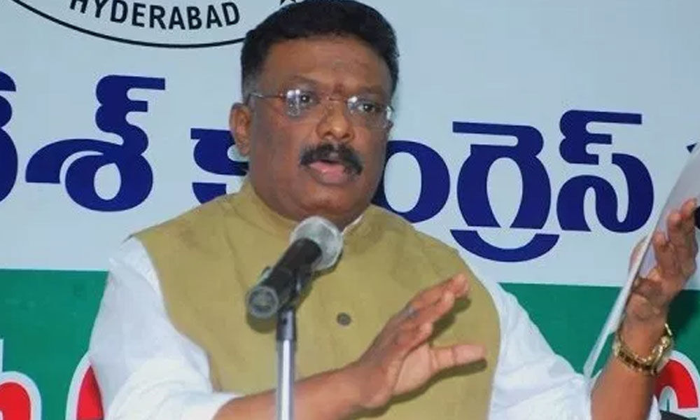 TRS and BJP are political parasites: Sravan