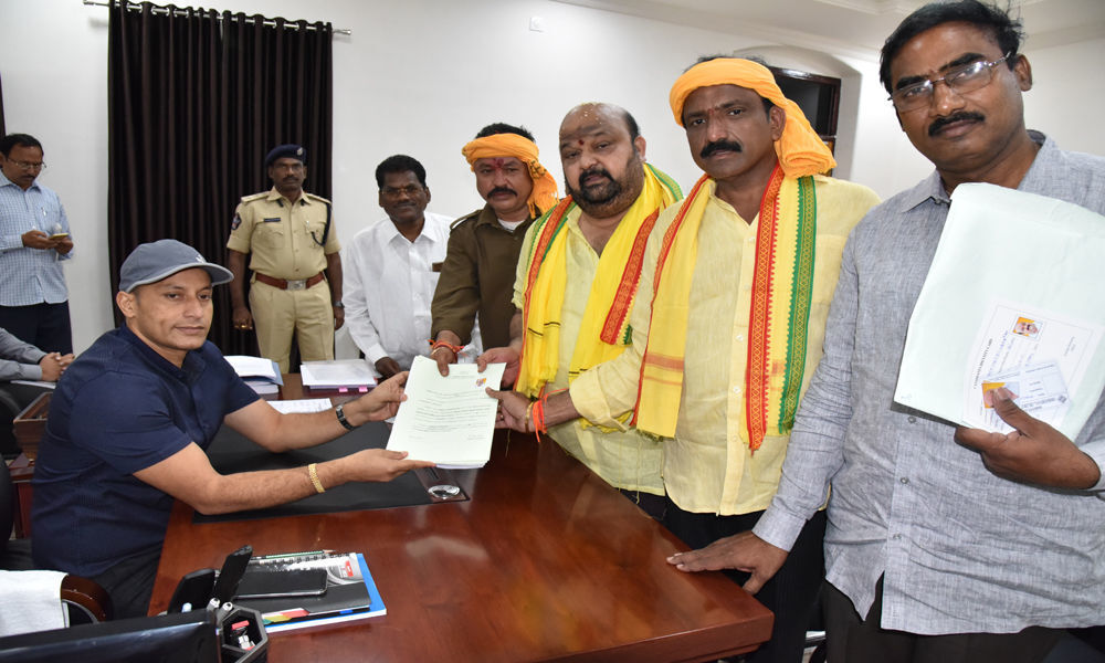 Maganti, Pullarao file nomination papers