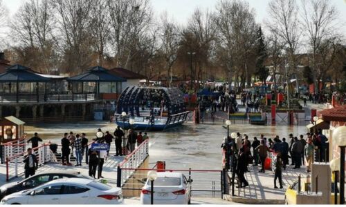 19 kids among 94 dead as Iraq ferry sinks in Tigris River 19 kids among 94 dead as Iraq ferry sinks in Tigris River