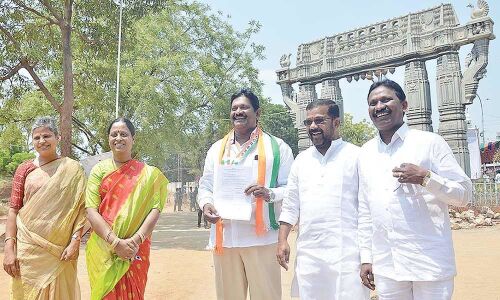 Nominations for Lok Sabha pick up pace