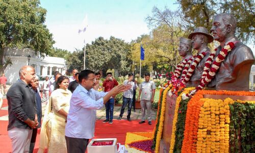 Kejriwal says Modi following Hitlers path