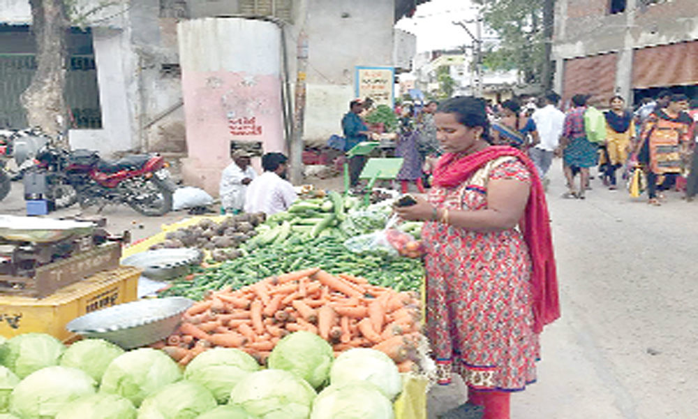 Rythu Bazaars losing out to weekly fairs