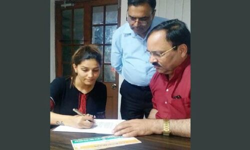 Haryanvi singer-dancer Sapna Chaudhary joins Congress