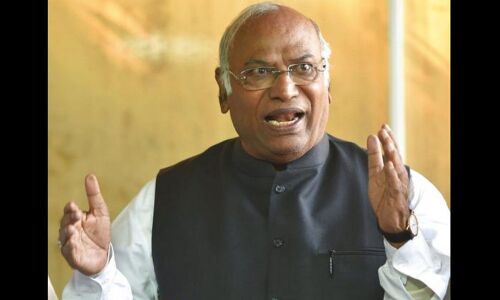 2019 LS polls: Congress fields Kharge from Gulbarga, Harish Rawat from Nainital