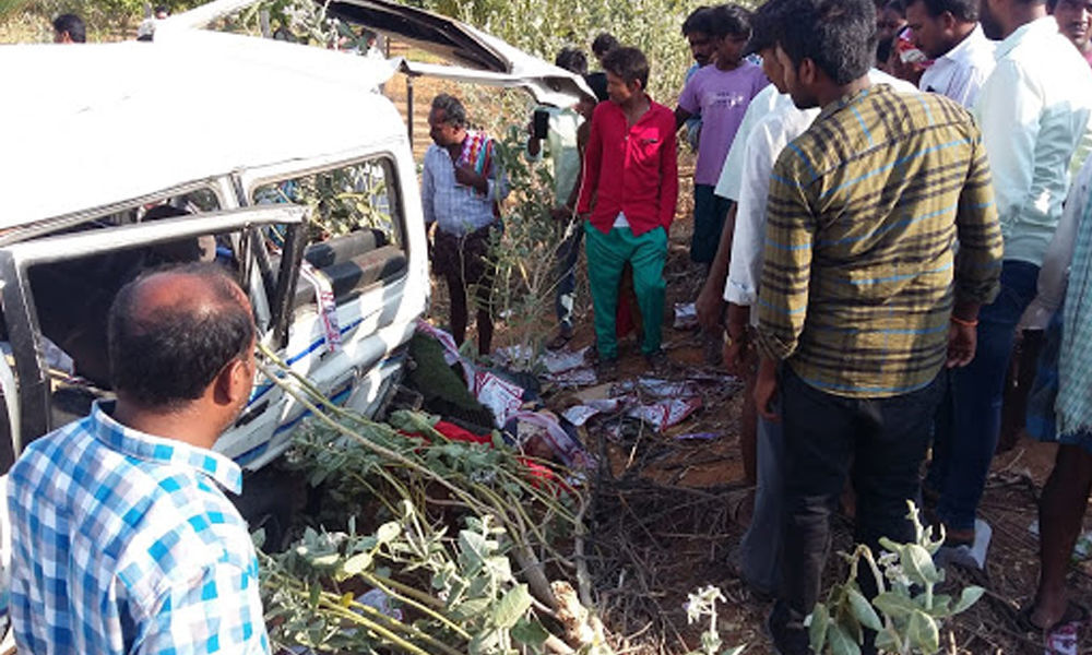 Two SSC students killed in road accident; six critically injured