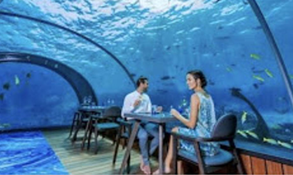 Norways first Underwater restaurant resembles a Modernist Shipwreck