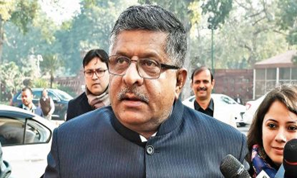 Ravi Shankar Prasad Shown Black Flags At Patna Airport