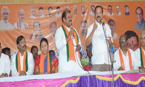 Gowda calls for concerted effort in warangal