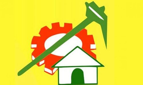 TDP leader Desaisetty files nomination as Independent