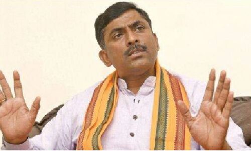 Cases booked against BJP leader Muralidhar Rao, others