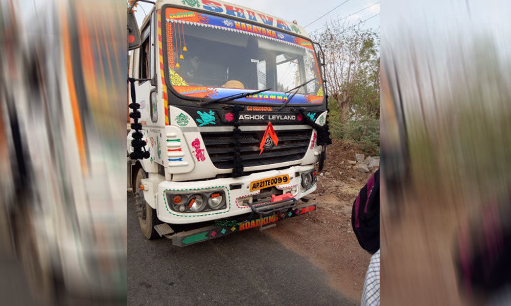 Three died in road accident in Kurnool