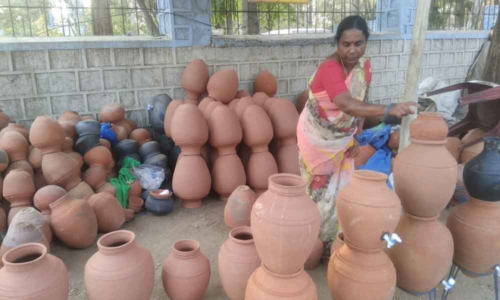 Demand for earthen pots soaring in city