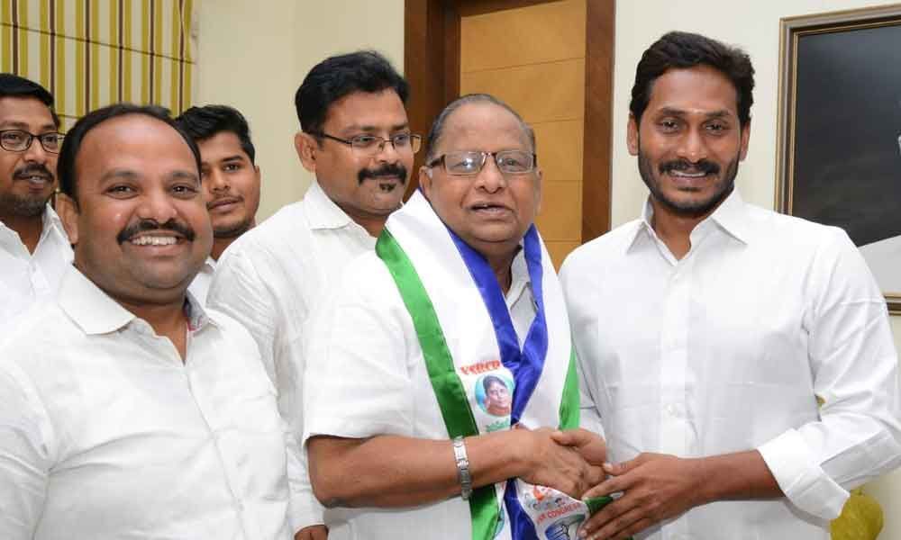 Former minister Jani joins YSRCP