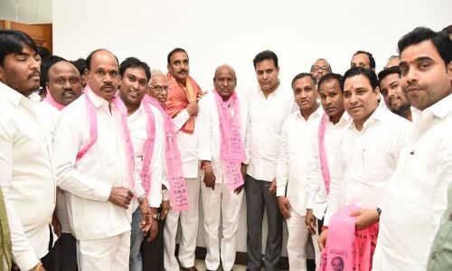 Former Serilingampally mandal president joins TRS