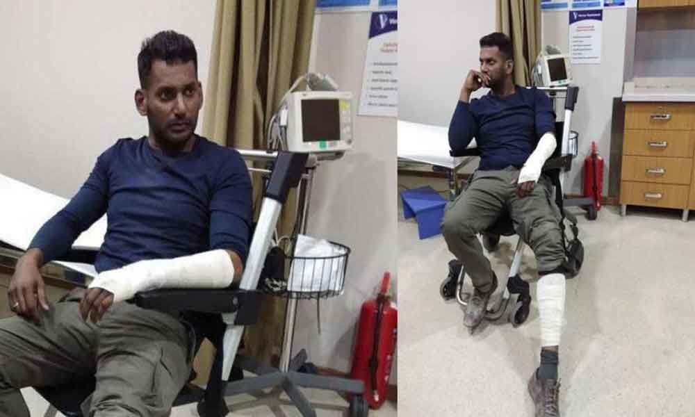Vishal Injured & Hospitalized
