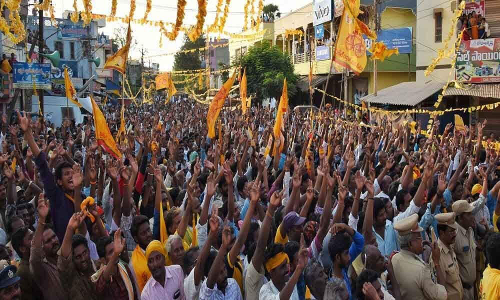 Lax TDP candidates rely on welfare schemes, CM image