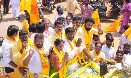 Actor Taraka Ratna campaigns for Aziz