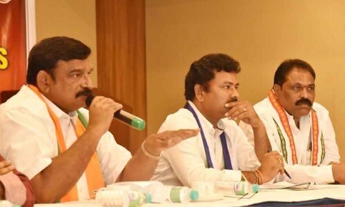 BJP leaders highlight Modis schemes