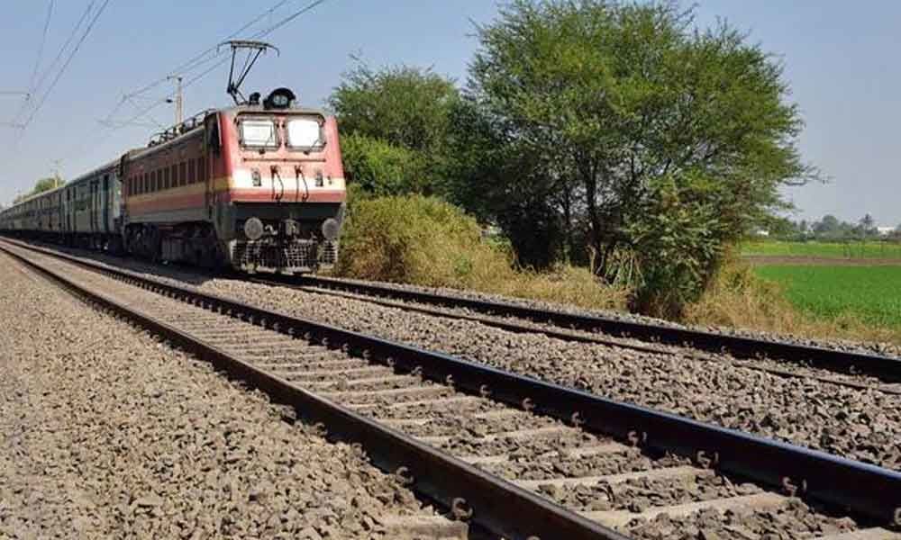 A body of an 8-yr-old boy found on railway tracks in UP