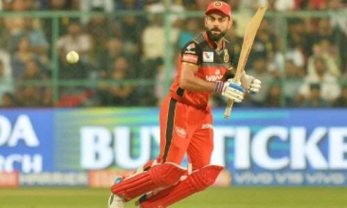 Kohli livid after umpire fails to spot no-ball