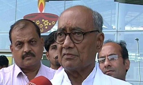 Why is RSS hostile to me when I am a Hindu? asks Digvijaya
