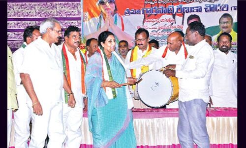 Renuka promises to turn Khammam into model district