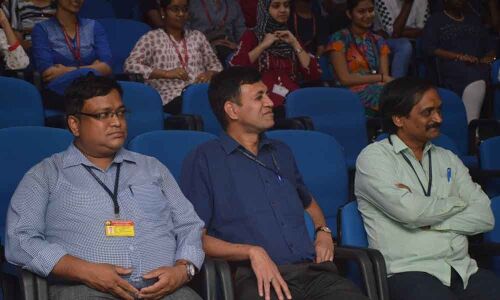 Never view challenges as a disadvantage, students told