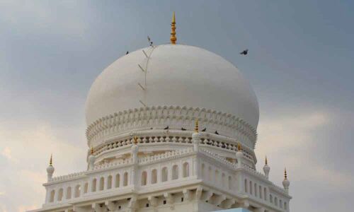 Hari gumbaz turns white during facelift