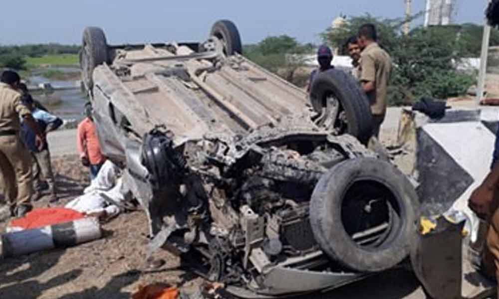 1 killed, 3 injured after car tyre bursts in Suryapet