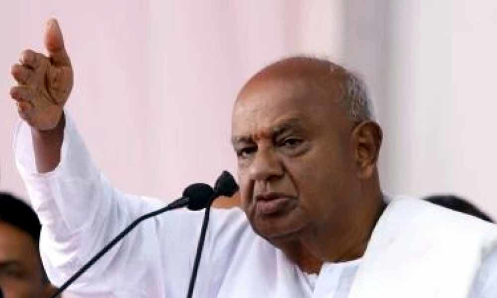 Deve Gowda heaved a sigh of relief as KN Rajanna chose to step out