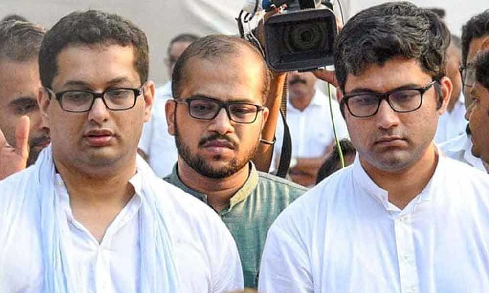 Will continue fathers legacy: Parrikars sons hint at joining politics