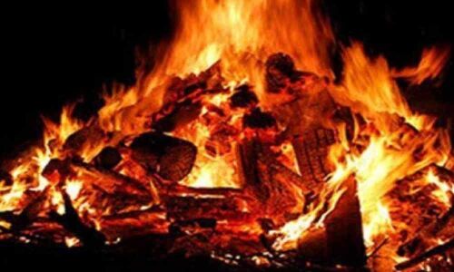 2 Girls Burnt Alive After Fire Breaks Out At Hut In Uttar Pradesh