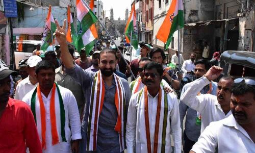 Congress candidate mounts campaign