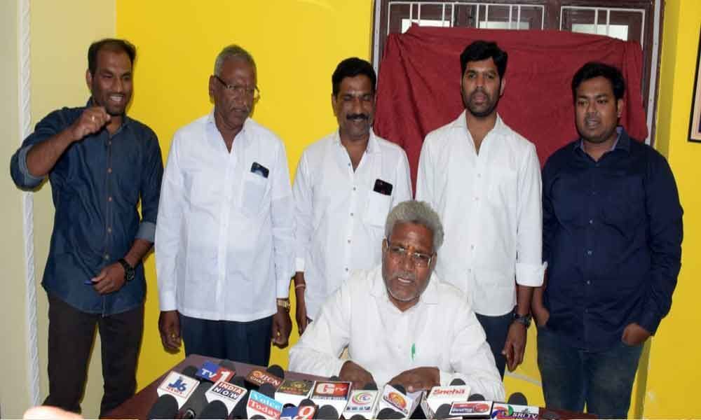 500 TDP activists to join TRS today