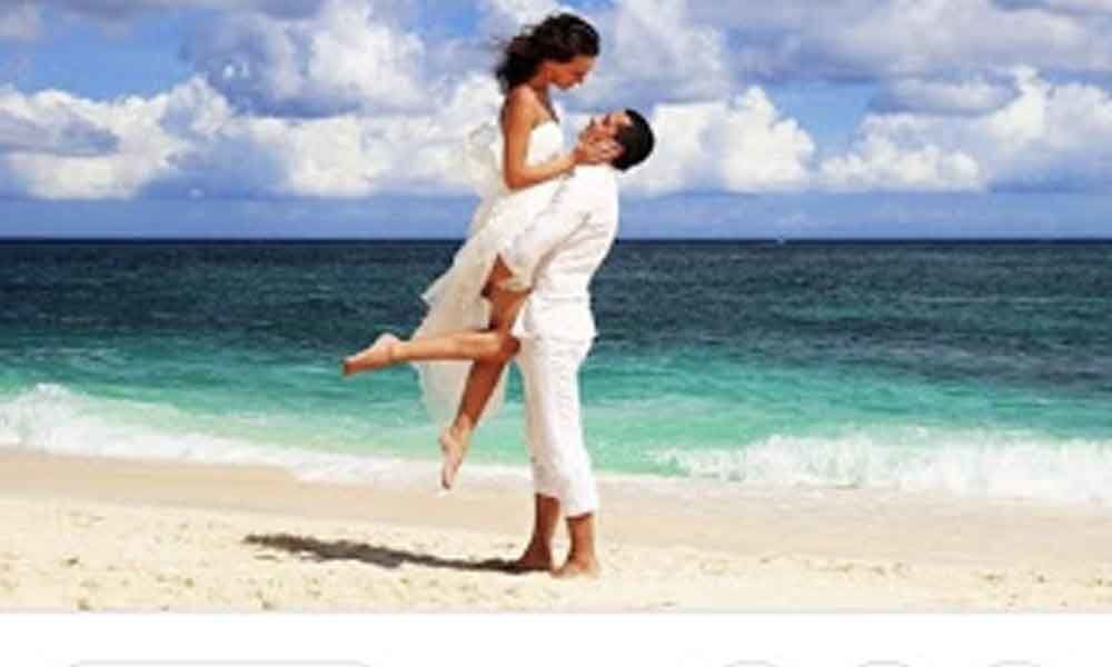 Have a blissful honeymoon by packing smartly- Travel tips for honeymoon